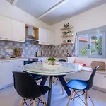 Rikia Seaside House
