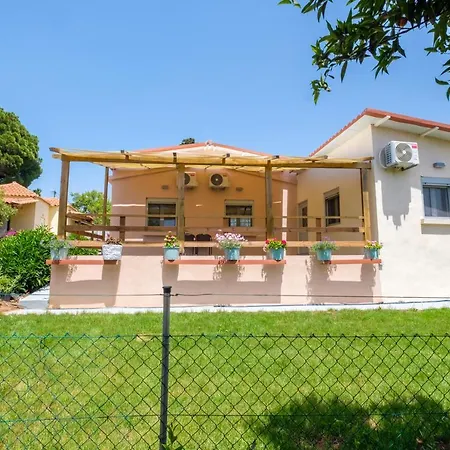 بيت للعطل Rikia Seaside House *