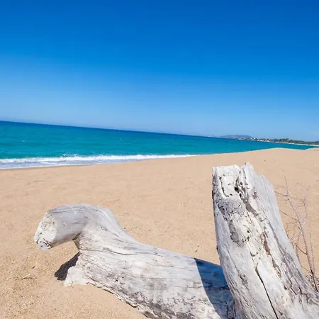 بيت للعطل Rikia Seaside House كوستا نافارينو